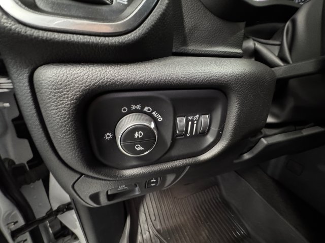 Used 2023 RAM 1500 Laramie AWD/4WD image 25