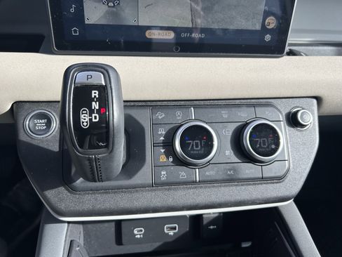 Used 2020 Land Rover Defender 110 HSE image 20