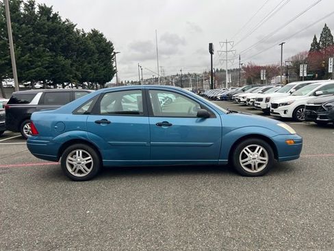 Used 2000 Ford Focus SE FWD image 8