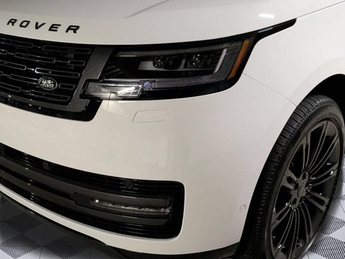 New 2026 Land Rover Range Rover Long Wheelbase SE AWD/4WD image 10