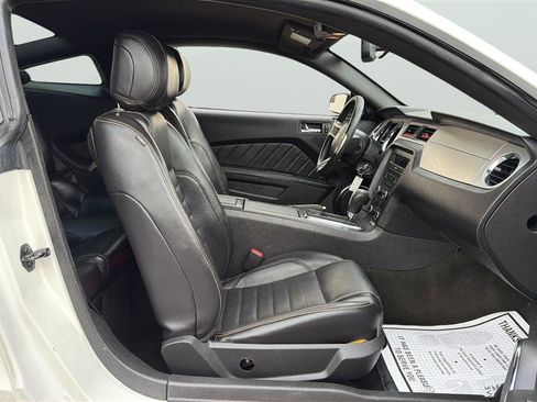 Used 2013 Ford Mustang Premium RWD image 13