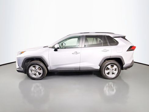 Used 2022 Toyota RAV4 LE image 6