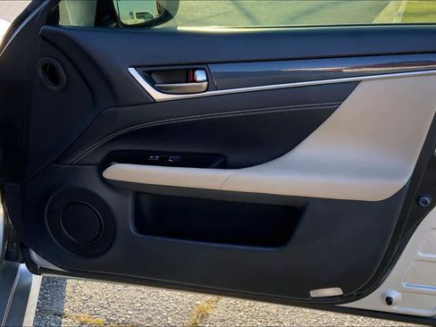 Used 2016 Lexus GS 200t image 22