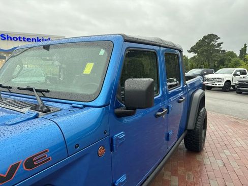 Used 2021 Jeep Gladiator Mojave w/ LED Lighting Group AWD/4WD image 5