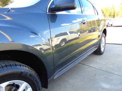 Used 2017 Chevrolet Equinox LS image 61