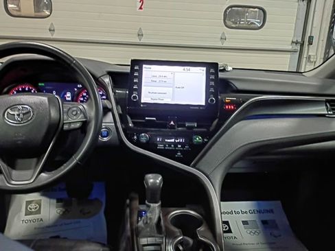 Used 2024 Toyota Camry XSE image 11