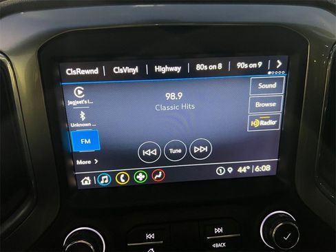 Used 2021 Chevrolet Silverado 1500 LT Trail Boss w/ Convenience Package II image 28