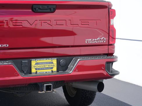 Used 2024 Chevrolet Silverado 3500 High Country w/ High Country Premium Package AWD/4WD image 10