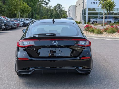 Used 2024 Honda Civic Sport image 4