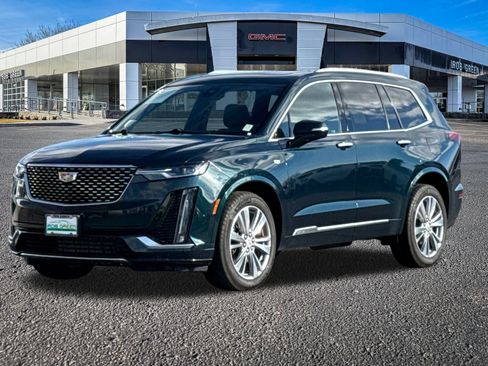 Used 2024 Cadillac XT6 Premium Luxury image 7