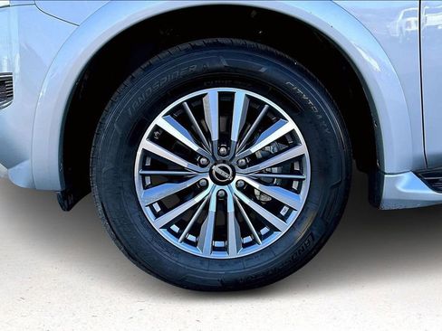 Used 2023 Nissan Armada SL w/ Captain's Chairs Package image 37