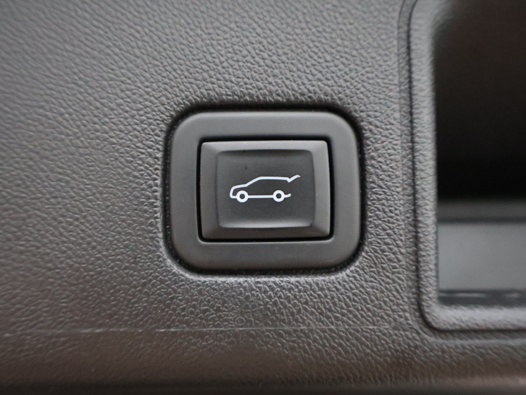 Certified 2024 GMC Terrain SLT FWD image 8