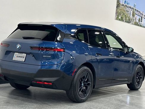 Used 2024 BMW iX xDrive50 w/ Convenience Package AWD/4WD image 4