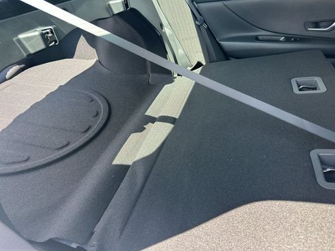 New 2026 Hyundai Elantra Hybrid FWD image 33