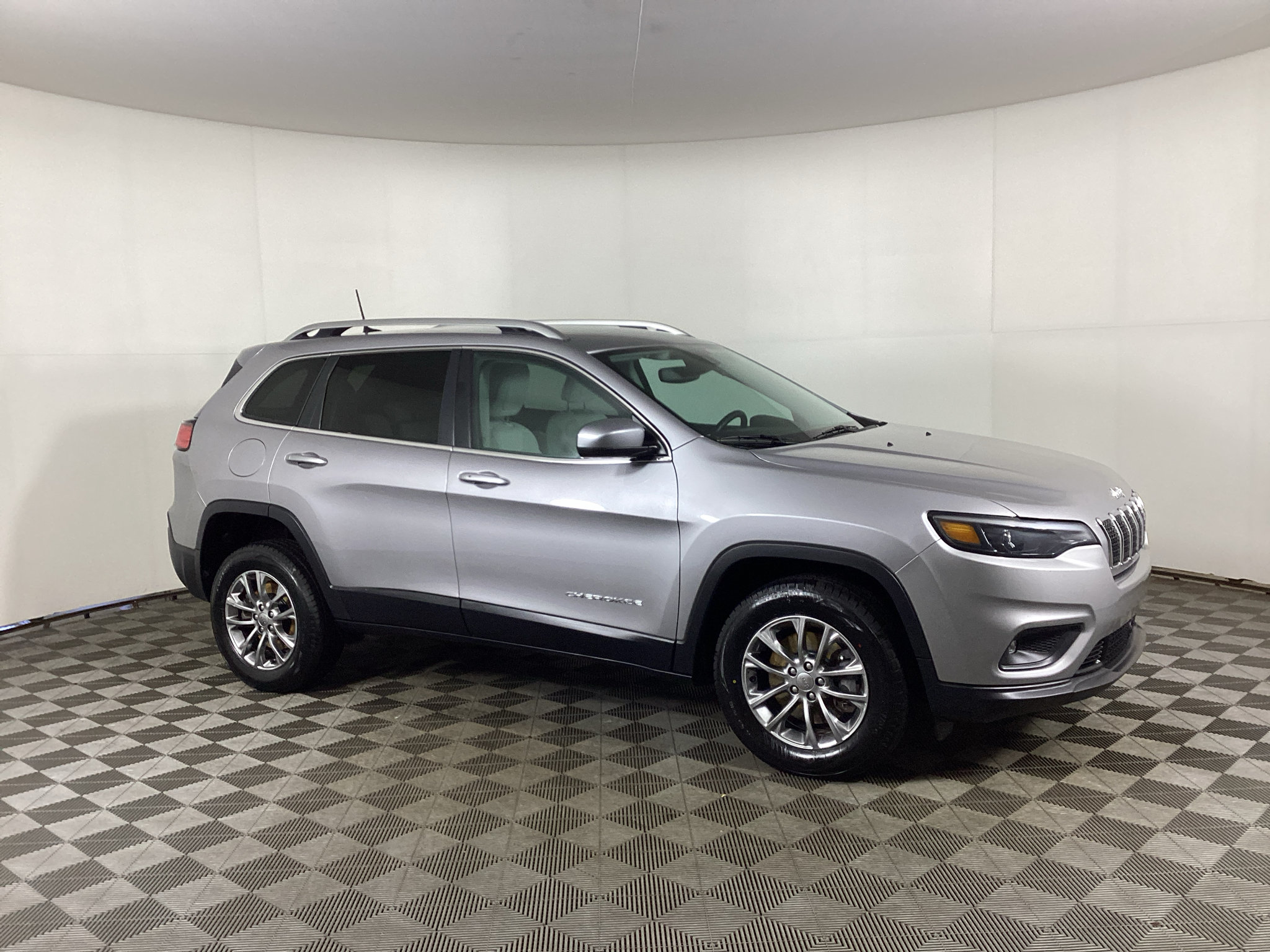 Used 2020 Jeep Cherokee Latitude Lux w/ Trailer Tow Group AWD/4WD image 1
