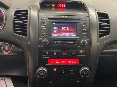 Used 2013 Kia Sorento EX w/ EX V6 Premium Pkg AWD/4WD image 35