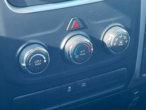 Used 2021 RAM 1500 Tradesman w/ Chrome Appearance Group image 15