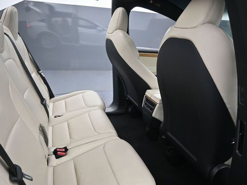 Used 2021 Tesla Model X Long Range image 33