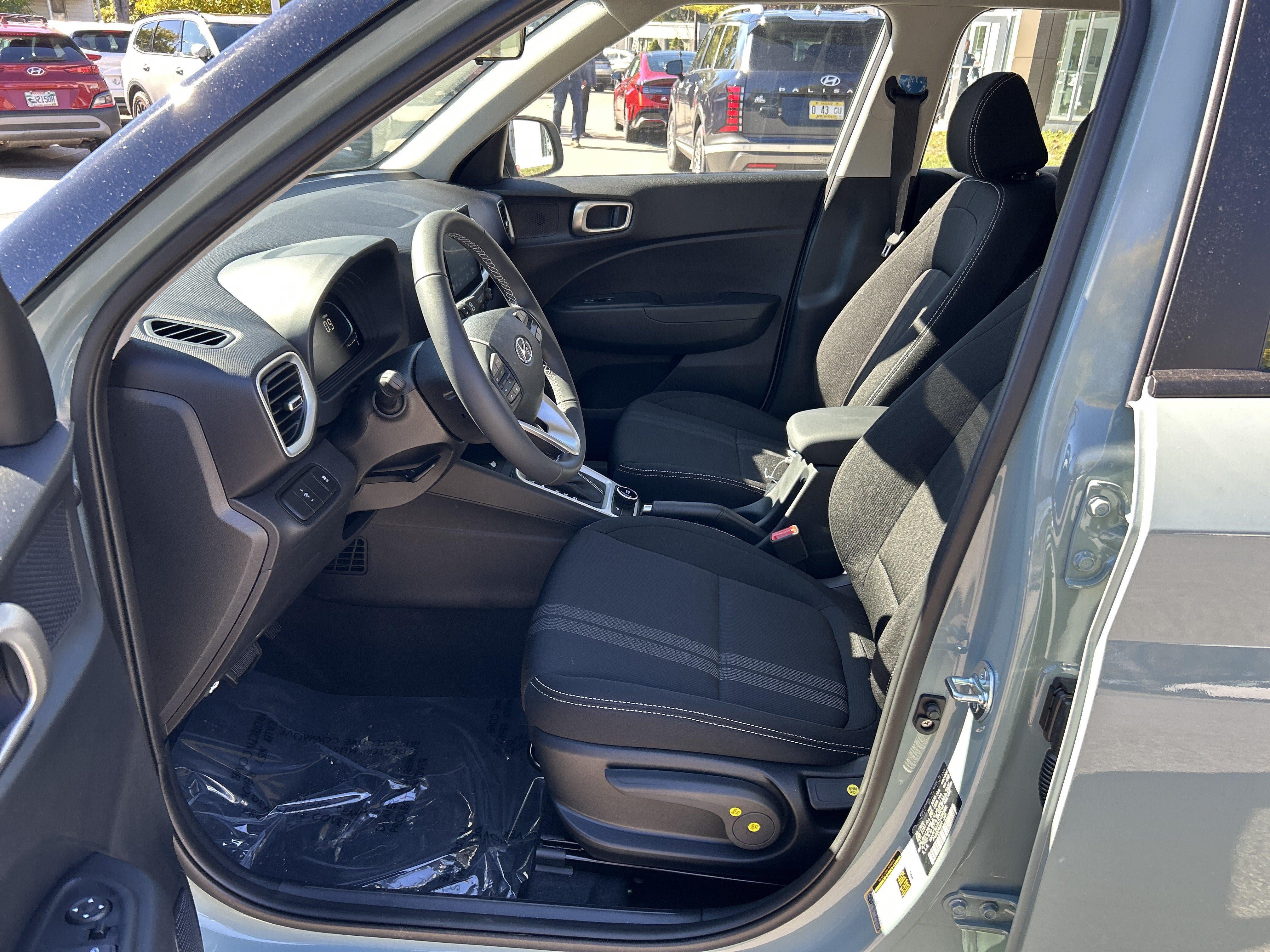 New 2026 Hyundai Venue SEL FWD image 41
