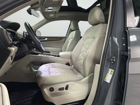 New 2026 Volkswagen Atlas SE image 17