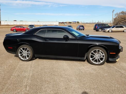 Used 2022 Dodge Challenger GT image 5