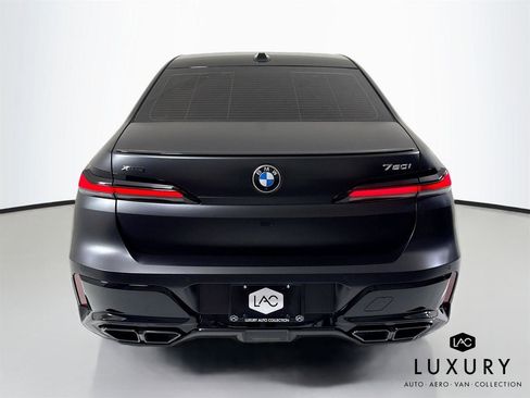 Used 2025 BMW 760i xDrive w/ Executive Package AWD/4WD image 7
