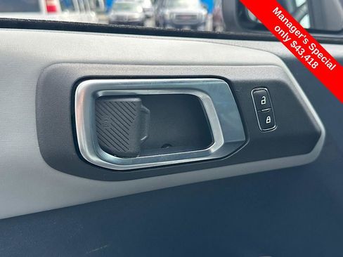 Used 2023 Ford Bronco Badlands w/ Sasquatch Package image 15