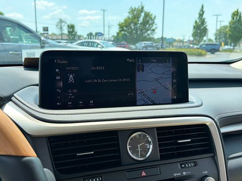 Certified 2022 Lexus RX 350 AWD w/ Premium Package image 10