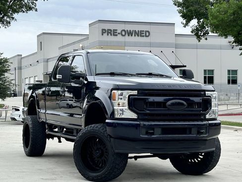 Used 2021 Ford F250 XLT AWD/4WD image 2