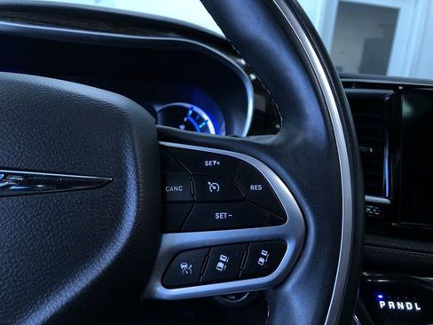 Used 2021 Chrysler Pacifica Pinnacle image 28