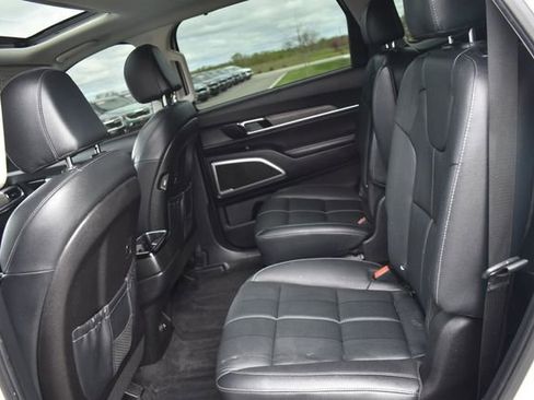 Used 2022 Kia Telluride EX w/ EX Premium Package AWD/4WD image 20