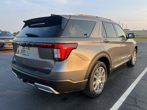 Certified 2025 Ford Explorer Platinum AWD/4WD image 5