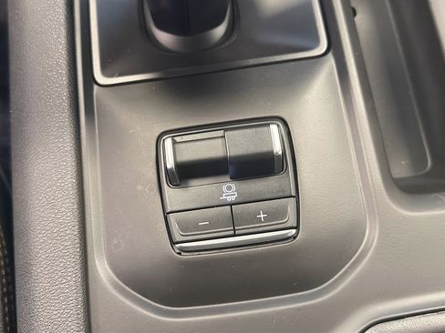 Used 2023 GMC Sierra 1500 AT4 w/ AT4 Premium Package image 26