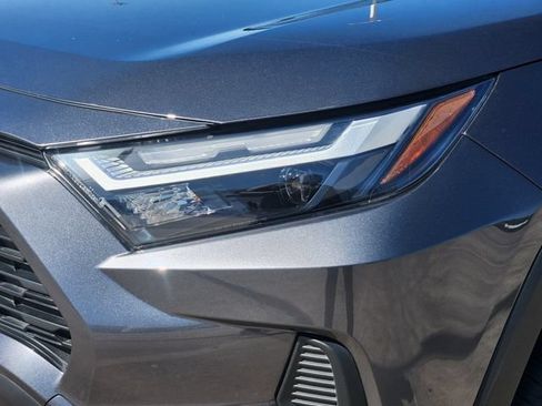 Certified 2025 Toyota RAV4 LE AWD/4WD image 9