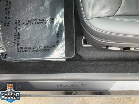 Used 2026 Tesla Model Y AWD image 17