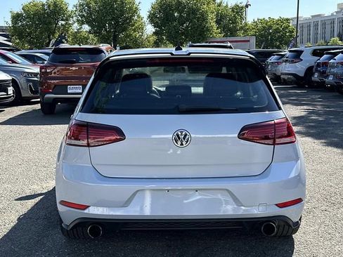 Used 2018 Volkswagen GTI SE w/ SE Leather Package FWD image 3