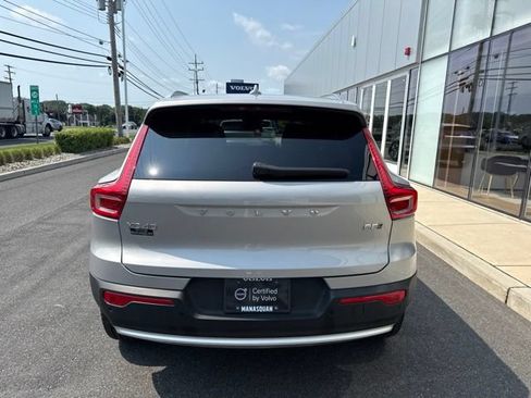 Certified 2025 Volvo XC40 B5 Plus AWD/4WD image 4