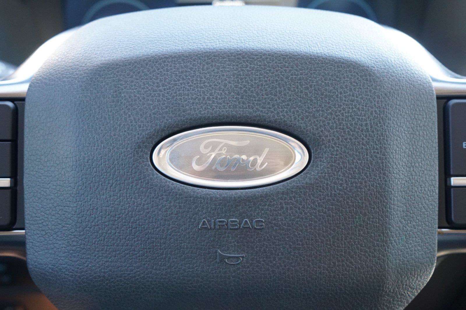 Used 2024 Ford Expedition Platinum RWD image 14