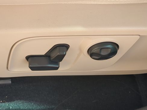 Used 2020 Maserati Levante S GranLusso image 20