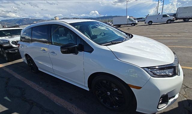 Used 2025 Honda Odyssey Sport-L image 3