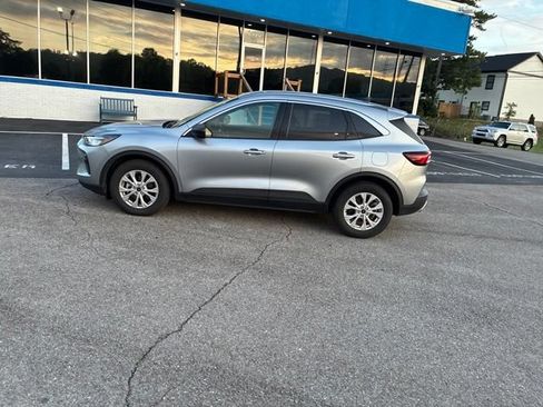 Used 2024 Ford Escape Active FWD image 16