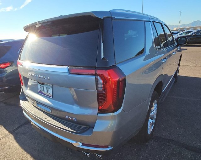 Used 2025 GMC Yukon Denali w/ Advanced Technology Package AWD/4WD image 4