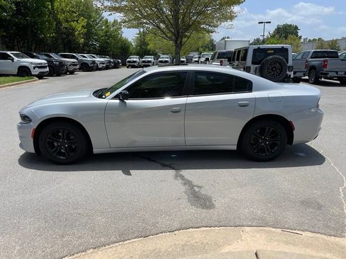 Used 2023 Dodge Charger SXT RWD image 4