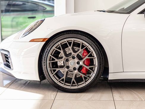 Used 2022 Porsche 911 Carrera 4S image 9