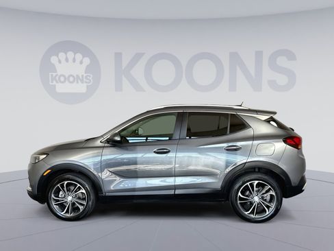 Used 2022 Buick Encore GX Select image 2