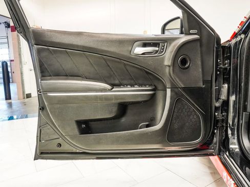Used 2017 Dodge Charger R/T Scat Pack RWD image 20