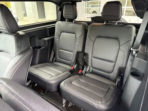 Used 2025 Ford Bronco Badlands AWD/4WD image 28