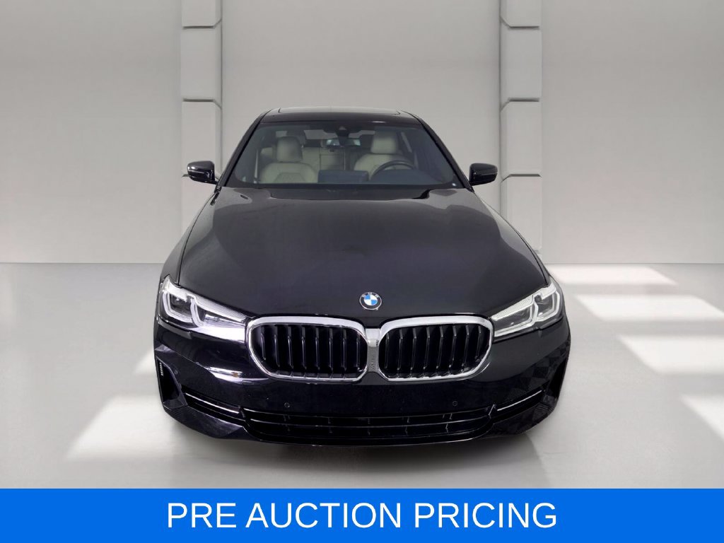 Used 2023 BMW 530i w/ Convenience Package RWD image 3