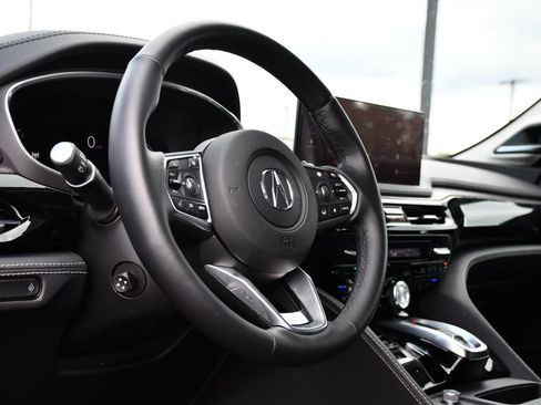 Certified 2026 Acura MDX w/ Advance Package AWD/4WD image 11