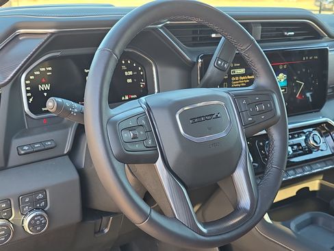 Used 2026 GMC Sierra 2500 Denali Ultimate image 14